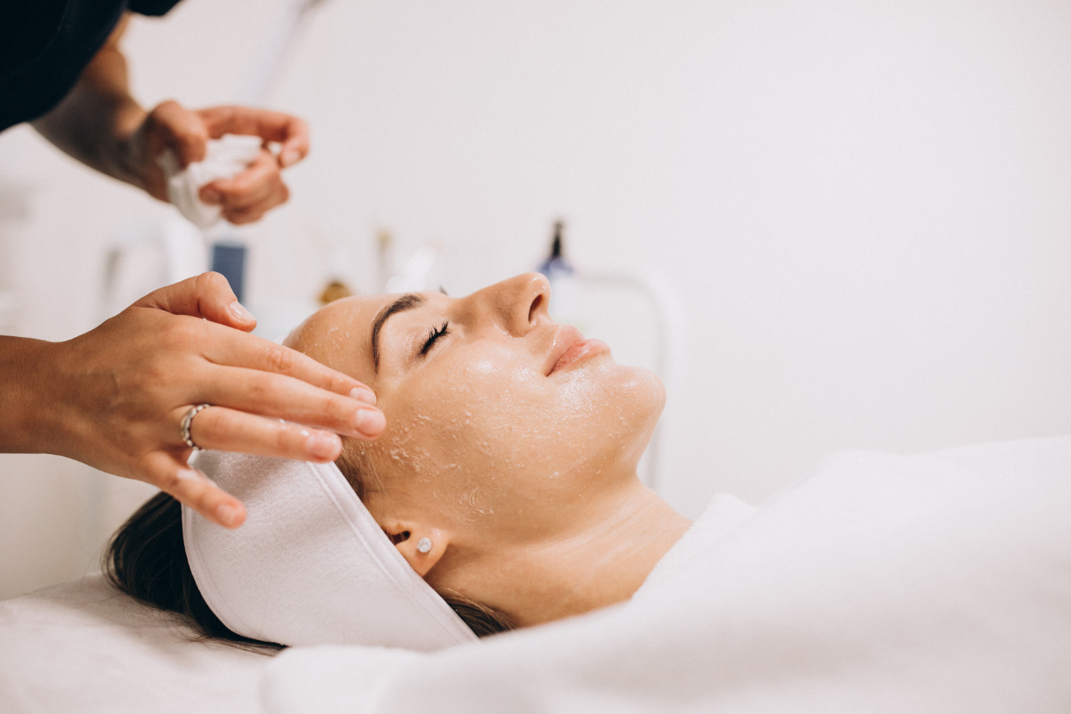 Classic Facial (45 min)